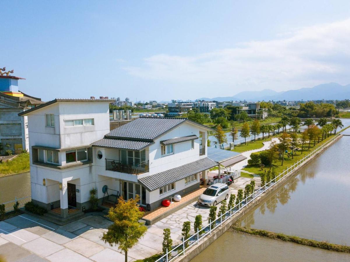 Fun輕鬆民宿 Wujie Esterno foto