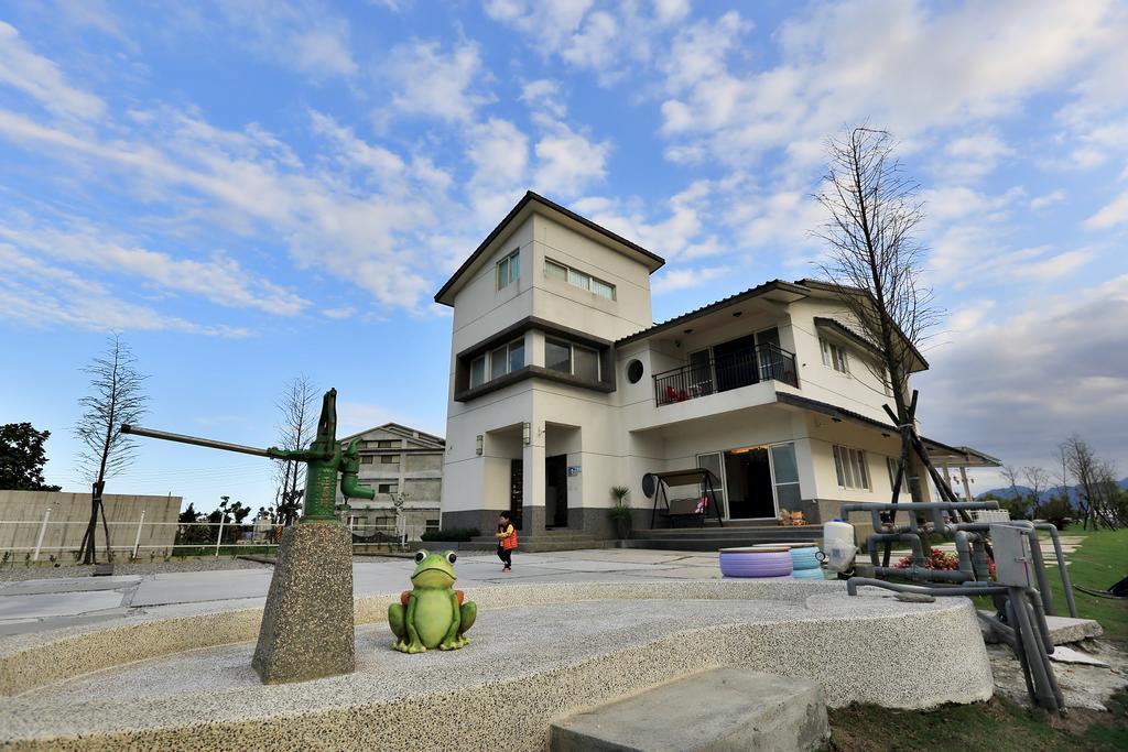 Fun輕鬆民宿 Wujie Esterno foto