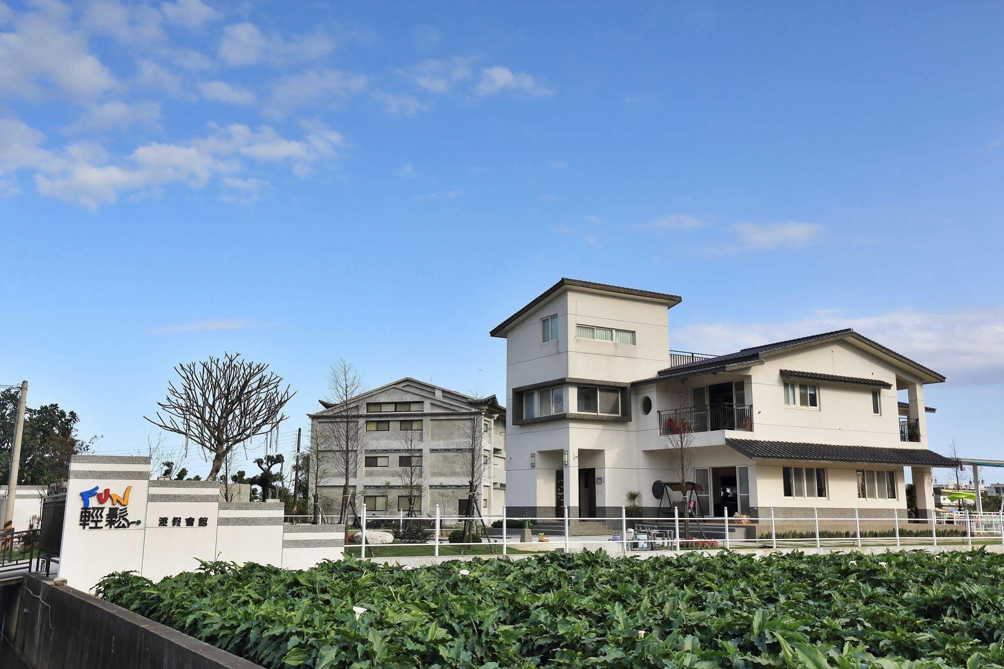 Fun輕鬆民宿 Wujie Esterno foto